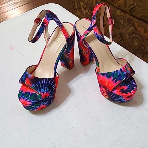 NWOT Bamboo colorful, tiedyed platform heels size 9 - Picture 2 of 12